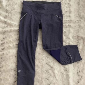 Athleta 3/4 crop pants leggings Capri extra small